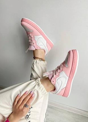 Жіночі кросівки nike air force 1 pink 110 фото