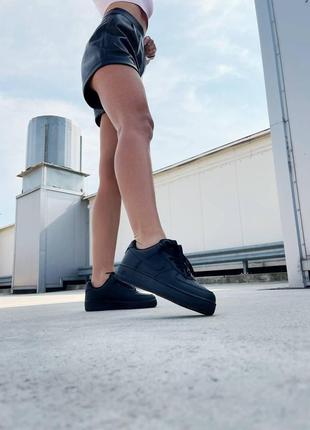 Жіночі кросівки nike air force 1 classic black