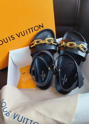 Сандали женские кожаные черные в стиле louis vuitton