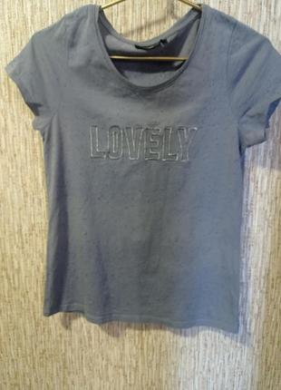 Жіноча футболка