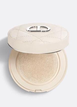 Пудра dior forever cushion powder