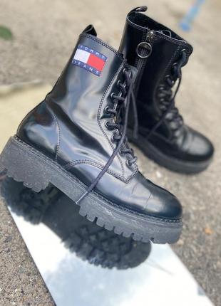 Шкіряні черевики tommy hilfiger