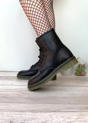 Женские высокие кожаные ботинки демисезонные dr. martens4 фото