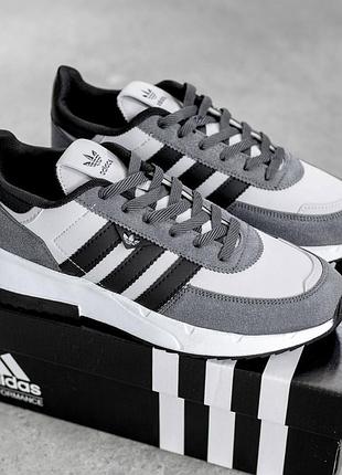 Мужские демисезонные спортивные кроссовки adidas