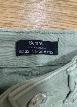 Джинси bershka. завищена талія. розмір 32/xxs3 фото