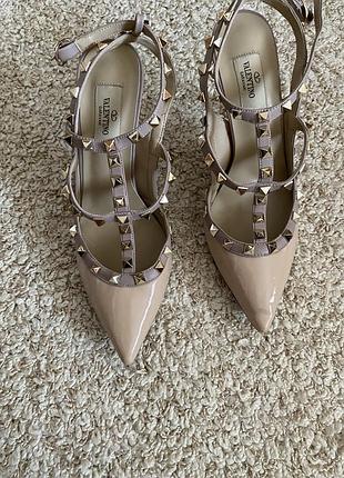 Туфлі valentino
