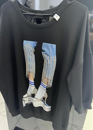 Модна кофта батал з камінням і гарним декором