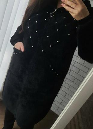 Шикарное пальто,с камнями,отличное качество,красивое и тёплое,цвета.