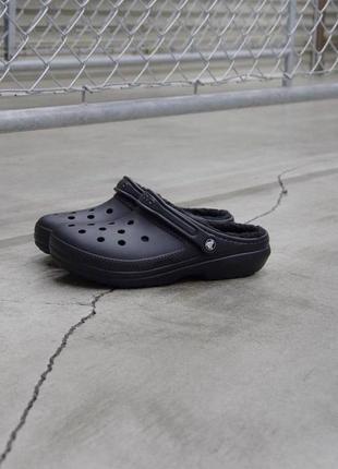 Крокс классик черные с мехом crocs lined clog black