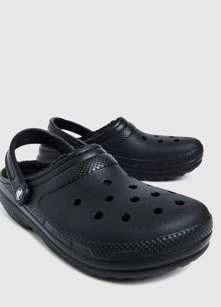 Крокс классик черные с мехом crocs lined clog black6 фото