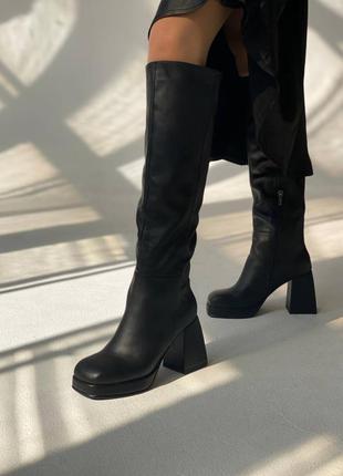Трендові шкіряні сапоги квадратний носик каблук 9 см на платформі демисезонні зимові6 фото