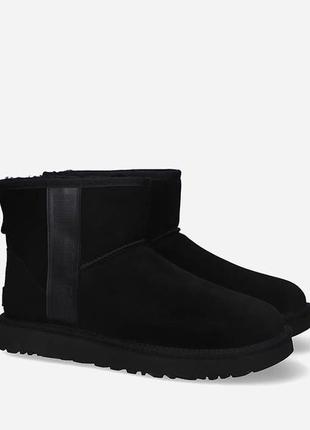 Сапоги зимние женские угги ugg classic mini side logo blk зимові уггі чоботи жіночі7 фото