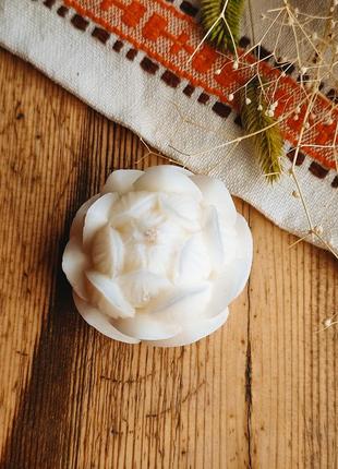 Натуральна свічка лотос, у формі лотоса