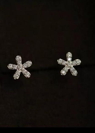 Серьги из медсплава 6