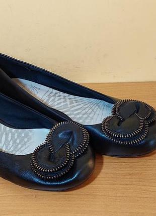 Жіночі балетки clarks