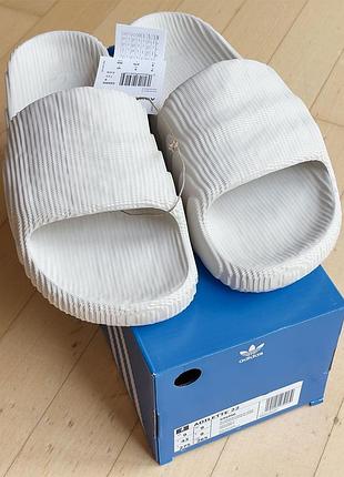 Жіночі, чоловічі сланці шльопанці adidas adilette 22 slides aluminium gx6950