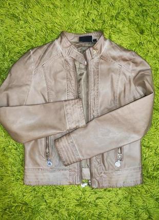 Куртка на девочку 5-6 лет