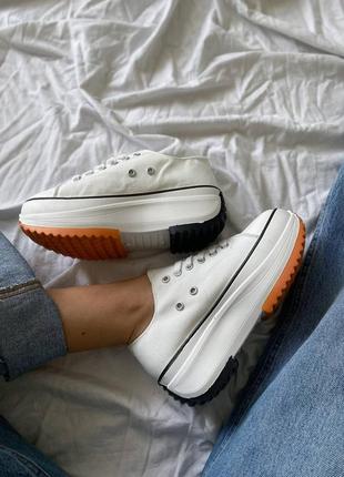 Жіночі масивні білі кеди в стилі конверс converse run star low white
на високій підошві женские массивные кеды белые на высокой платформе