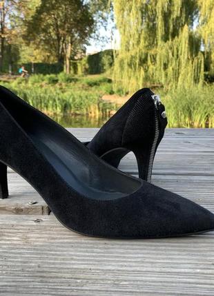 Ідеальні базові туфлі-човники stuart weitzman4 фото
