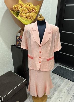 Рожевий костюм зі спідницею "tatiana pressenti"