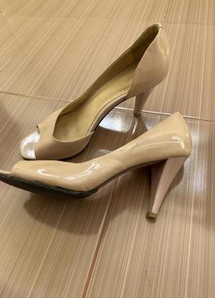 Туфли лаковые