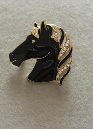 Брошь ретро лошадь цвет золото чёрный1 фото