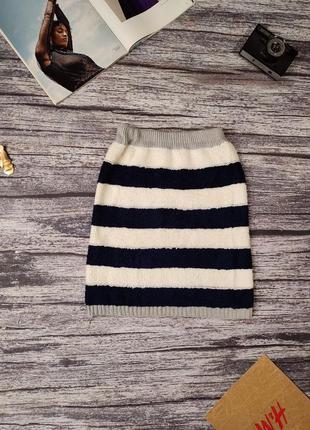 Жіноча спідниця