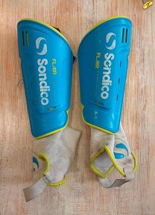 Футбольні щитки sondico