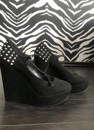 Черные туфли на платформе3 фото