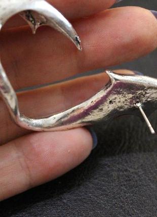 Крутая серьга гвоздик кафф крыло сережки серьги дракон рок готика6 фото