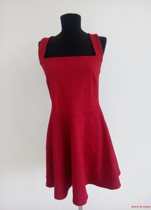 Бордовое платье