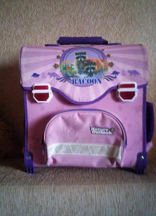 Школьный рюкзак-портфель с ортопедической спинкой
