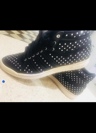 Кеді для стильної дівчинки