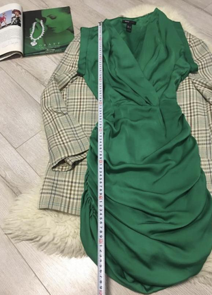 Трендова зелена сукня на стяжках2 фото