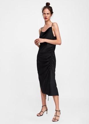 Сукня міді з драпіровкою zara