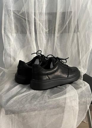Стримані повсякденні чорні кросівки з натуральної шкіри високої якості3 фото