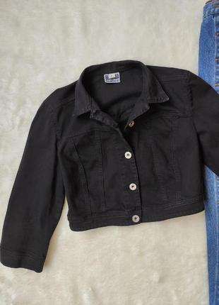 Чорна коротка кроп джинсова куртка стрейч-болеро рукавами піджак джинсовий укорочений bershka2 фото