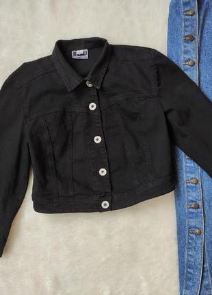 Чорна коротка кроп джинсова куртка стрейч-болеро рукавами піджак джинсовий укорочений bershka1 фото