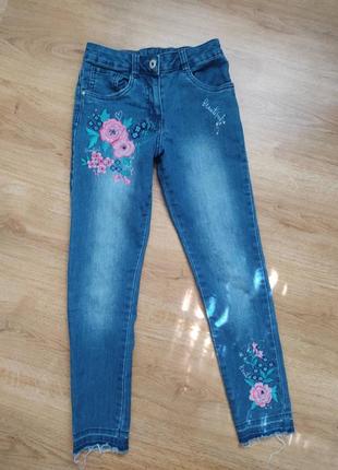 Джинси з  вишивкой на 8-9 років