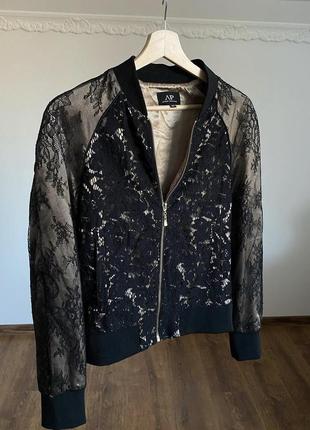 Куртка з мереживом