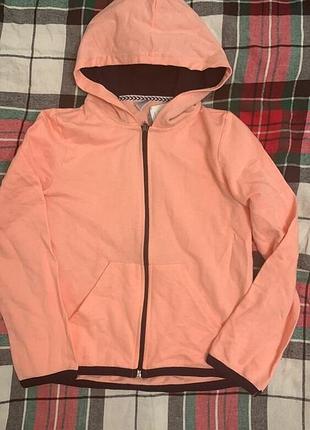 Кофточка для девочки с капюшоном