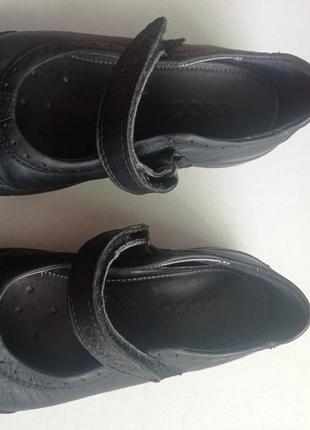 Шкіряні туфлі на дівчинку,2 фото