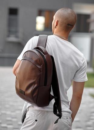 Зручний великий місткий коричневий рюкзак для ноутбука2 фото