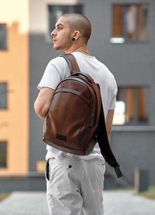 Зручний великий місткий коричневий рюкзак для ноутбука5 фото