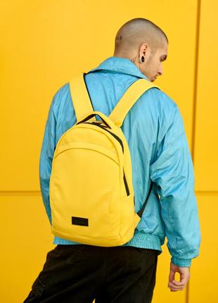 Жовтий зручний великий місткий чоловічий рюкзак для ноутбука1 фото