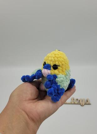 Мяка іграшка - брелок папужка