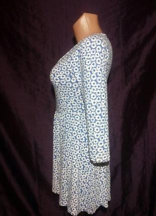 Сукня міні синього і білого кольору,трикотажна,принт ромашки4 фото