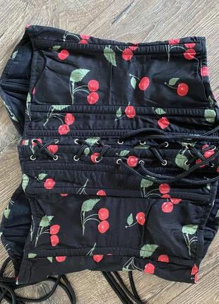 Корсет на шнурівці