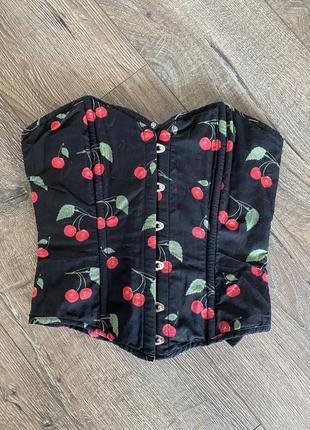 Корсет на шнурівці