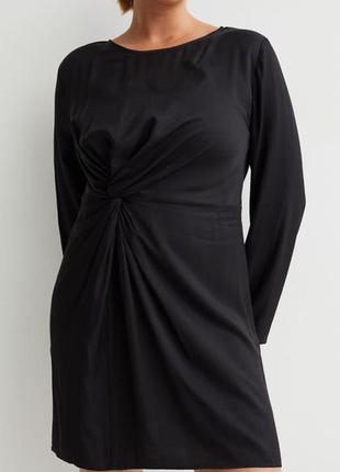 Плаття коротке чорне класичне на довгий рукав